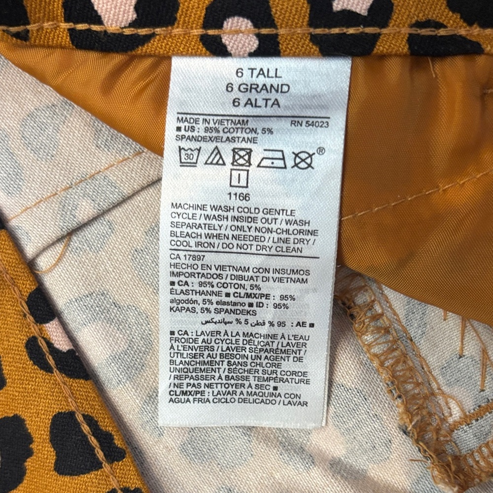 Old Navy Pixie Ankle Pants With Leopard Print - image 3